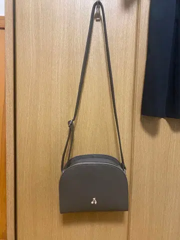 merry jenny bear 자수 숄더백