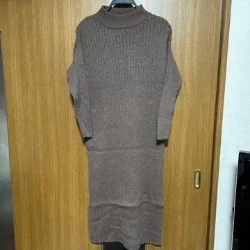 무인 차콜 니트 원피스