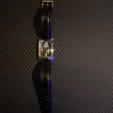 던힐 블랙 가죽 쿼츠 시계