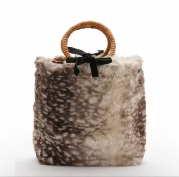 퍼와 라탄의 바스켓백