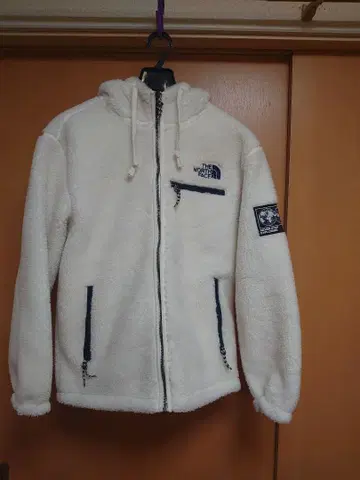 더 노스페이스 보아 플리스 후디 사이즈 S