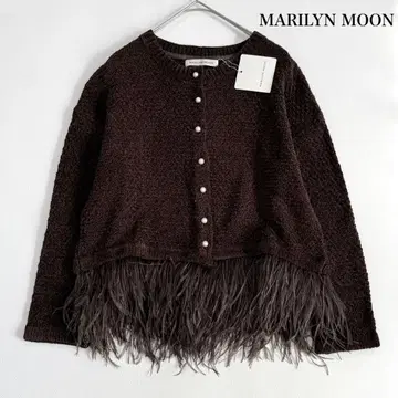 새상품 마릴린 문 펄 버튼 니트 가디건 깃털 디자인 이소재