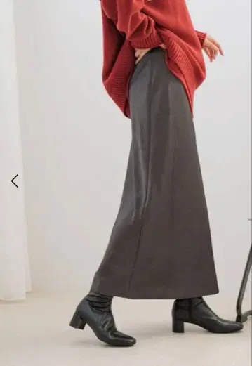 미사용 로리즈팜 새틴 플레어 스커트