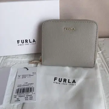 새상품 FURLA 훌라 정가 35,200엔 지갑 ZIP AROUND