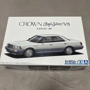 새상품! CROWN Royal Saloon V8 프라모델