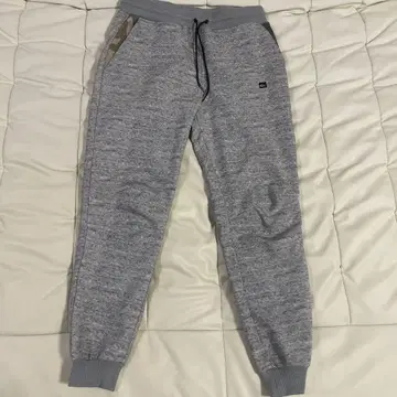 퀵실버 스웨트 팬츠 그레이