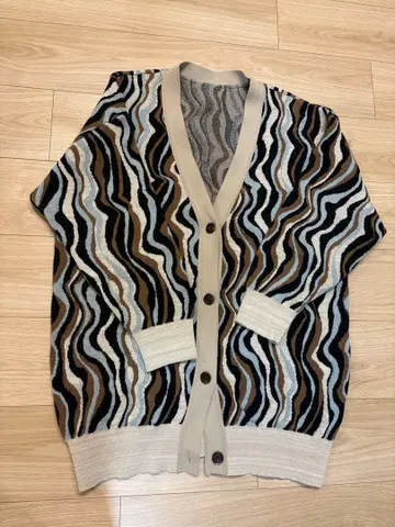 웨이브 자카드 니트 가디건 MAISON SPECIAL