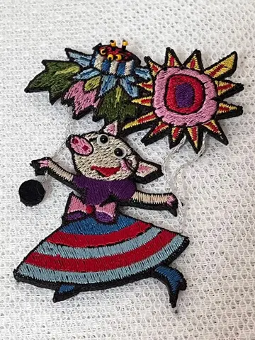 [ 알베로베로 ] 컬러풀 자수 돼지 캐릭터 브로치