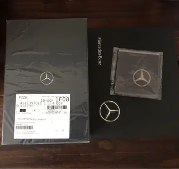 미개봉 새상품 Mercedes-Benz 콜라보 BE@RBRICK