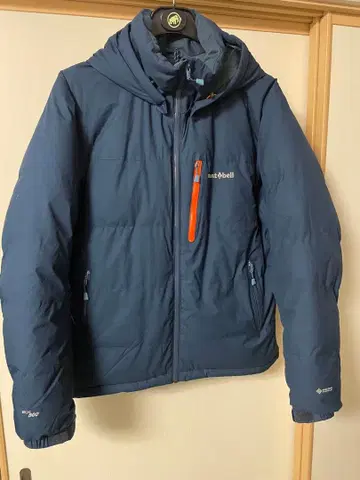 몽벨 퍼마프로스트 다운 파카 L 사이즈 블루 계열 상당한 새상품급!