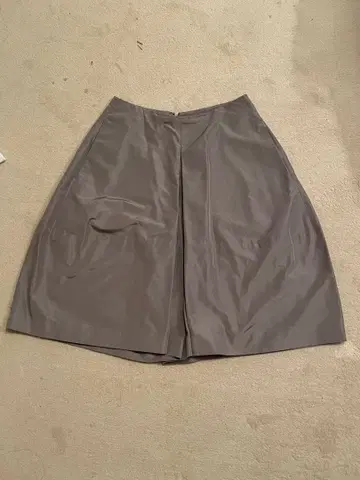 그레이 큐롯 폴리에스테르제