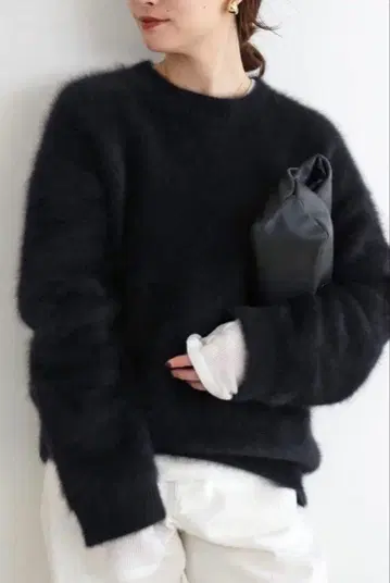 두지엠 클라세 DUET 크루넥 스웨터 블랙