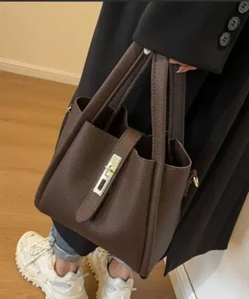 브라운 가죽풍 핸드백