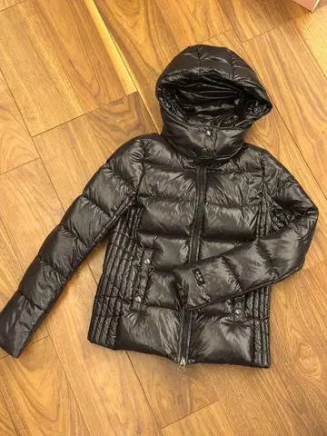 TATRAS 후드 부착 다운 자켓 블랙