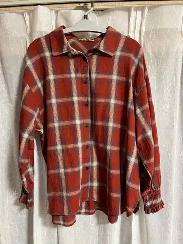 소매 셔링 체크 레드 계열 셔츠