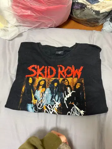 SKID ROW 사인 포함 T셔츠 블랙 밴드 티셔츠