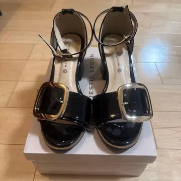 MAJESTIC LEGON 블랙 하이힐