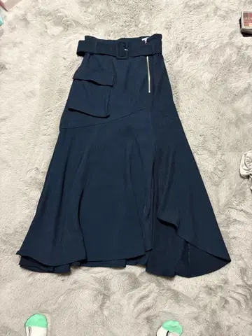 REDYAZEL 네이비 플레어 스커트