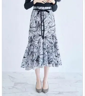 리본 달린 플로키 라인 플라워 머메이드 스커트