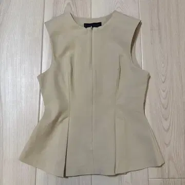 ZARA 슬리브리스 상의 S 베이지