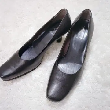 우사기야 스퀘어토 블랙 펌프스 가죽 24