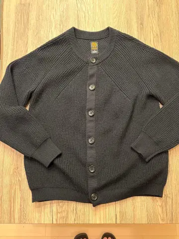 BATONER for SHIPS 블랙 가디건