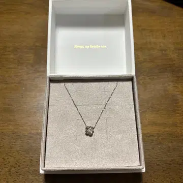 ete 내추럴 스톤 플라워 목걸이 구매 인증서 포함