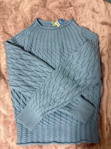 띠어리 케이블 짜임 라이트 블루 니트 긴팔