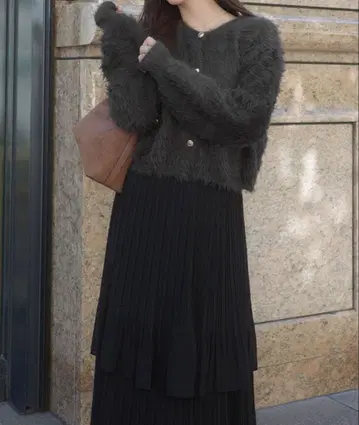 CENEA / 세네아 골드 버튼 샤기 니트 가디건