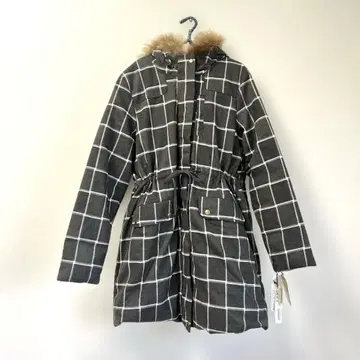 미사용품 38 M 사이즈 미사용품 다운 코트 아우터