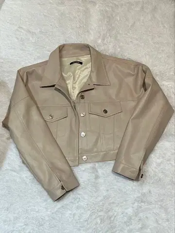 인조 가죽 크롭 자켓