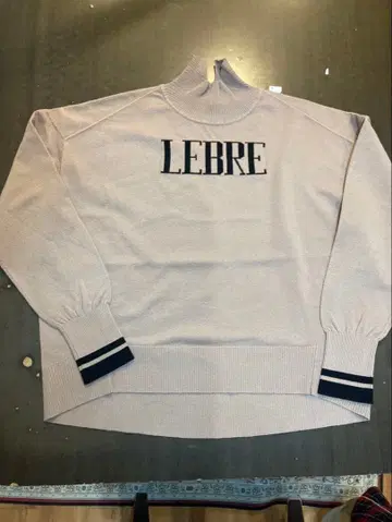 브라민 BRAHMIN 베이지 하이넥 스웨터