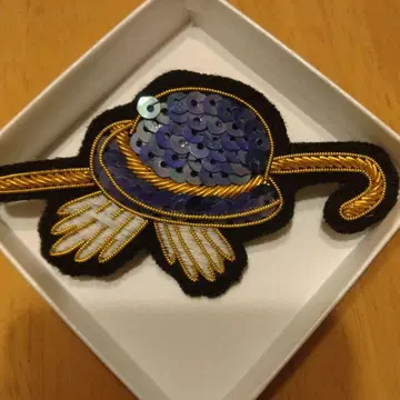 햇, 그로브 외 자수 브로치 파랑과 금
