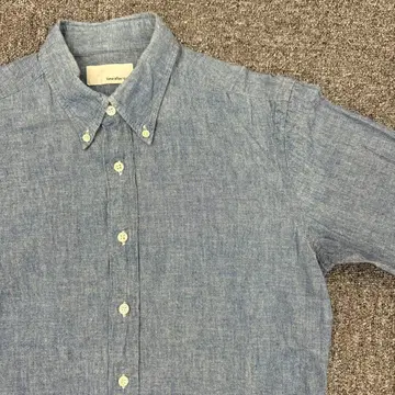 221 라이트 블루 버튼 다운 긴팔 셔츠 샴브레이 셔츠