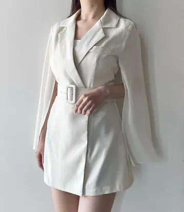 NOMAE 시어 슬리브 테일러드 원피스 아이보리 프리 사이즈