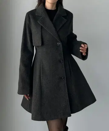 Louere 미들 기장 허리 쉐이프 플레어 코트 L.