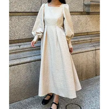 볼륨 슬리브 퍼프 자카드 원피스