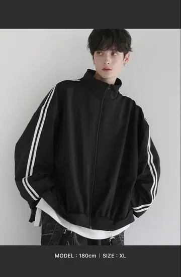 LILL 트랙 자켓 M 사이즈