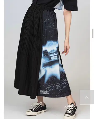 델로리안 그라니프 레이저 플리츠 스커트 백투더퓨처