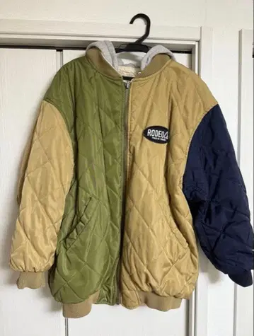 완판템 로데오 크라운 리버서블 블루종 퀼팅 보아