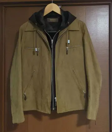 TRISECT JournalStandard 후드 부착 스웨이드 자켓