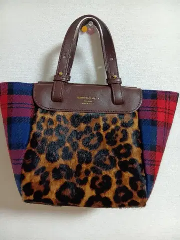 CHRISTIAN VILLA 레오파드 무늬 숄더백