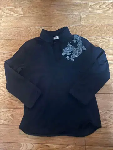 비비안 탐 드래곤 티셔츠