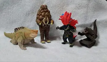 울트라 괴수 4체 가바돈 브라코 성인 제로니몬 공룡 전차