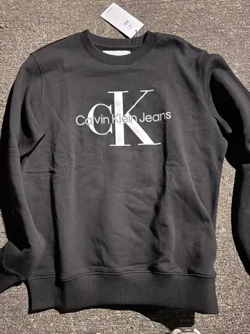 Calvin Klein Jeans 블랙 트레이닝복