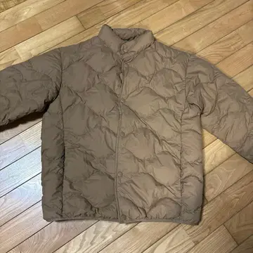 유니클로 울트라 라이트 다운 웨이브 퀼트 다운 자켓