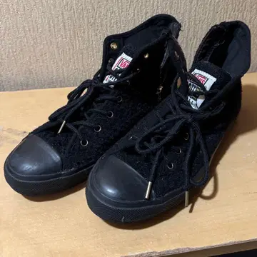 VANS 블랙 하이컷 스니커즈