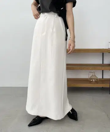 [ 새상품급 ] capricieux le mage 맥시 I 라인 스커트