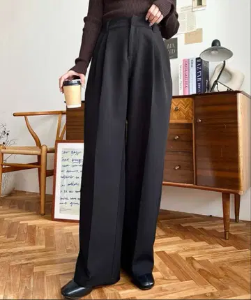 moment+ 슬랙스 센터 프레스 팬츠 턱 슬랙스