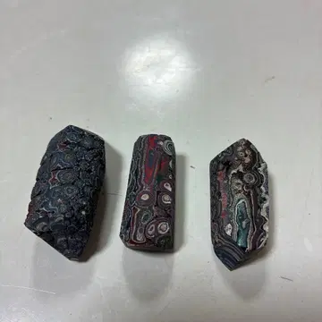 다색 마블 무늬가 특징인 펜던트 부품 3개 세트 포다이트